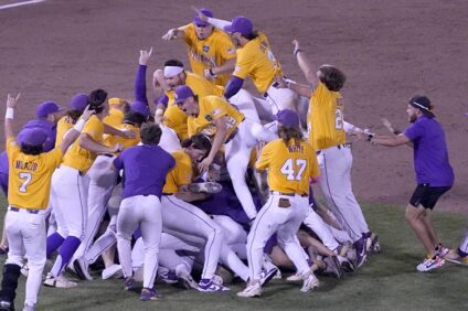 Brothers' three-run homer in ninth lifts ORU over TCU in CWS